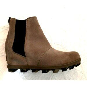 Sorel Joan Of Artic Wedge II Chelsea Leather Waterproof Ankle Boot Sage - 7.5M